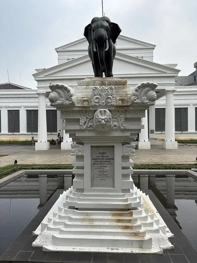 Museum Gajah Jakarta (Museum Nasional Indonesia): Tiket dan Panduan