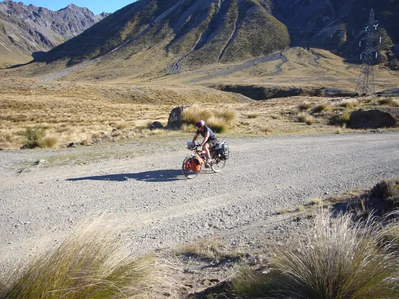 Panduan Bersepeda Wisata: Rute, Sepeda, dan Tips Bike Touring
