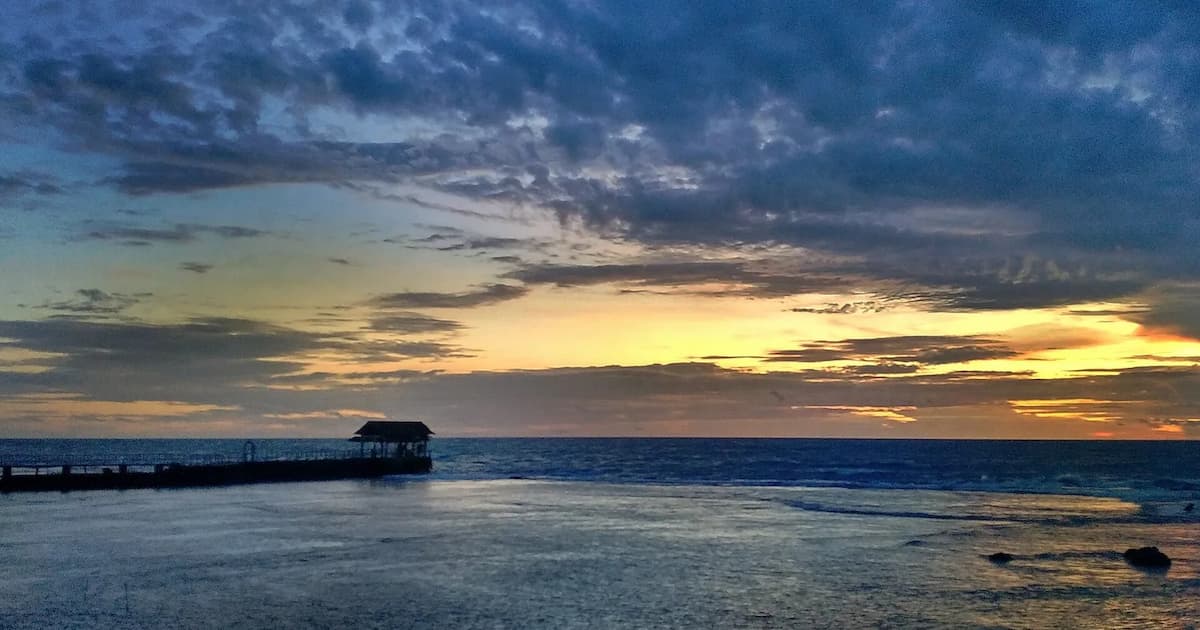 Pantai Anyer Banten 2026: Panduan Lengkap, Tiket, dan Aktivitas