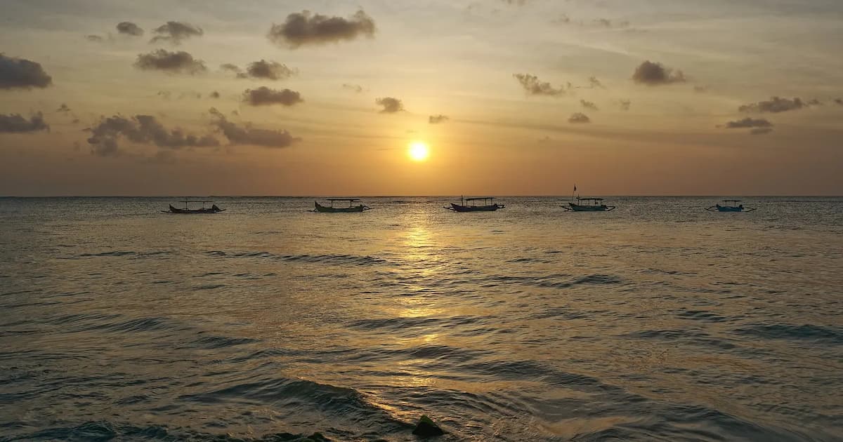 Pantai Kuta Bali: Lebih dari Sekadar Sunset