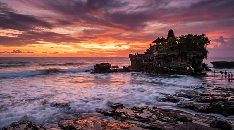 Pura Tanah Lot Bali: Panduan Lengkap, Tiket, dan Tips Berkunjung