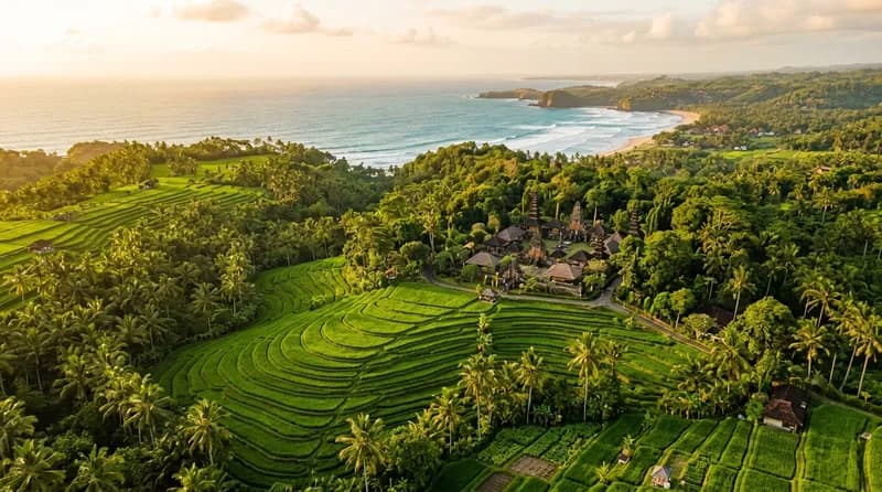 Area wisata dan pantai di sekitar Kuta Bali saat siang hari