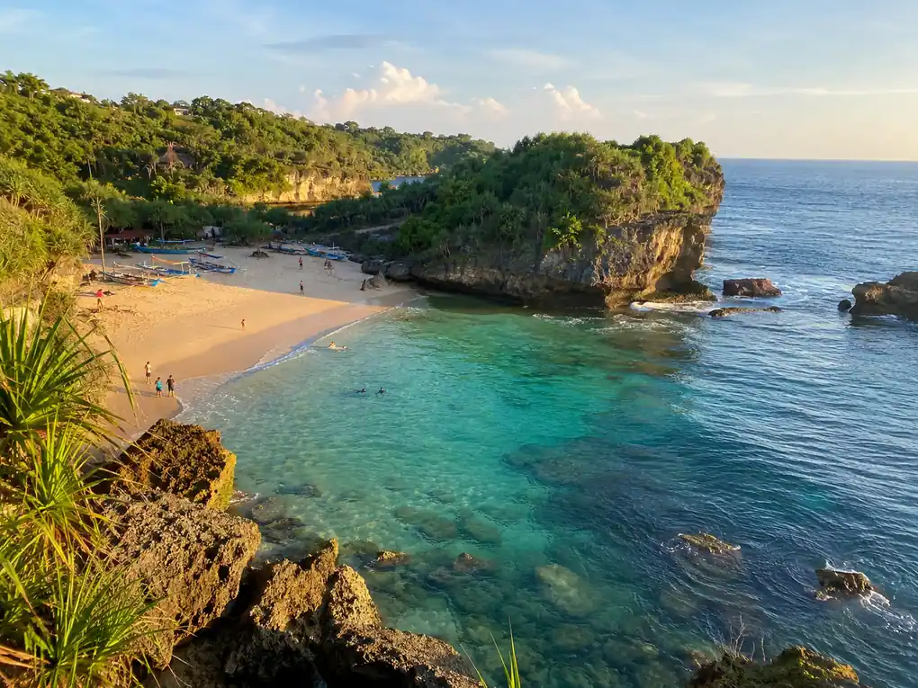 Daya Tarik Utama Pantai Sadranan
