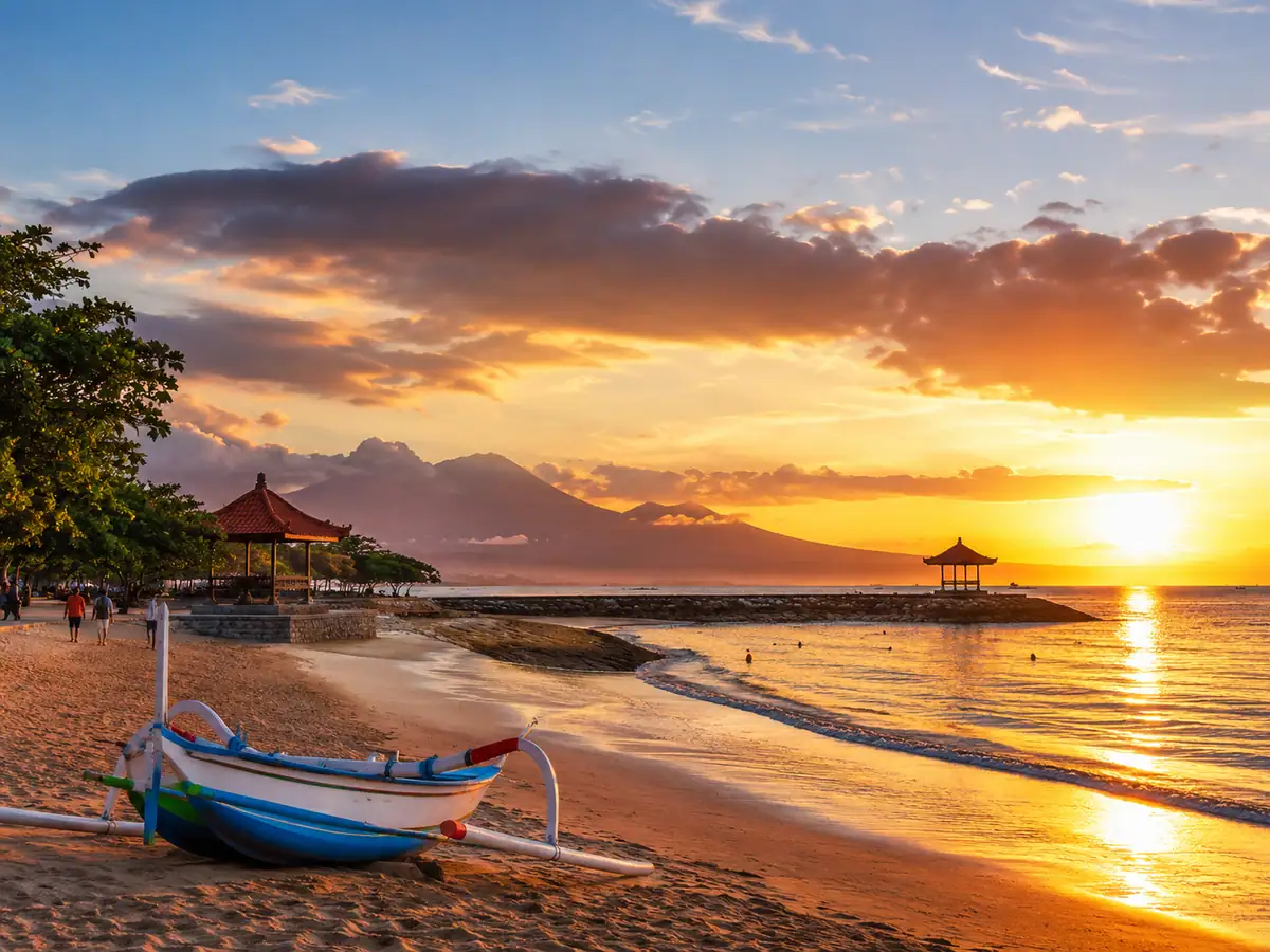 Sunrise di Pantai Sanur: Pengalaman yang Tidak Boleh Dilewatkan