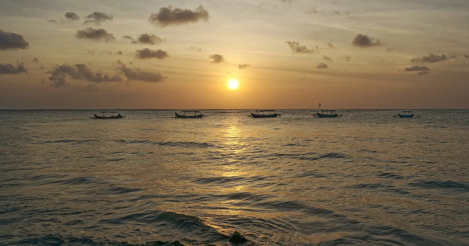 Pantai Kuta Bali: Lebih dari Sekadar Sunset